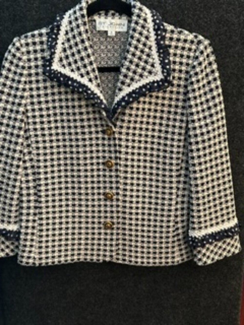 St. John Jacket Sz 4